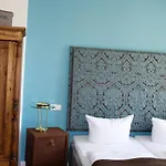 Trabener Hof 3*
