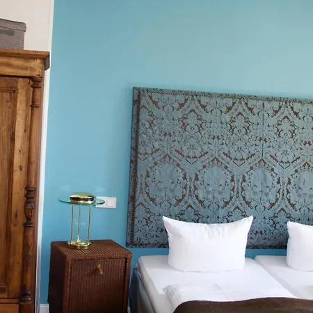 Trabener Hof 3*